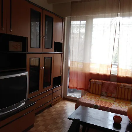 Demokratcia Apartment Burgas